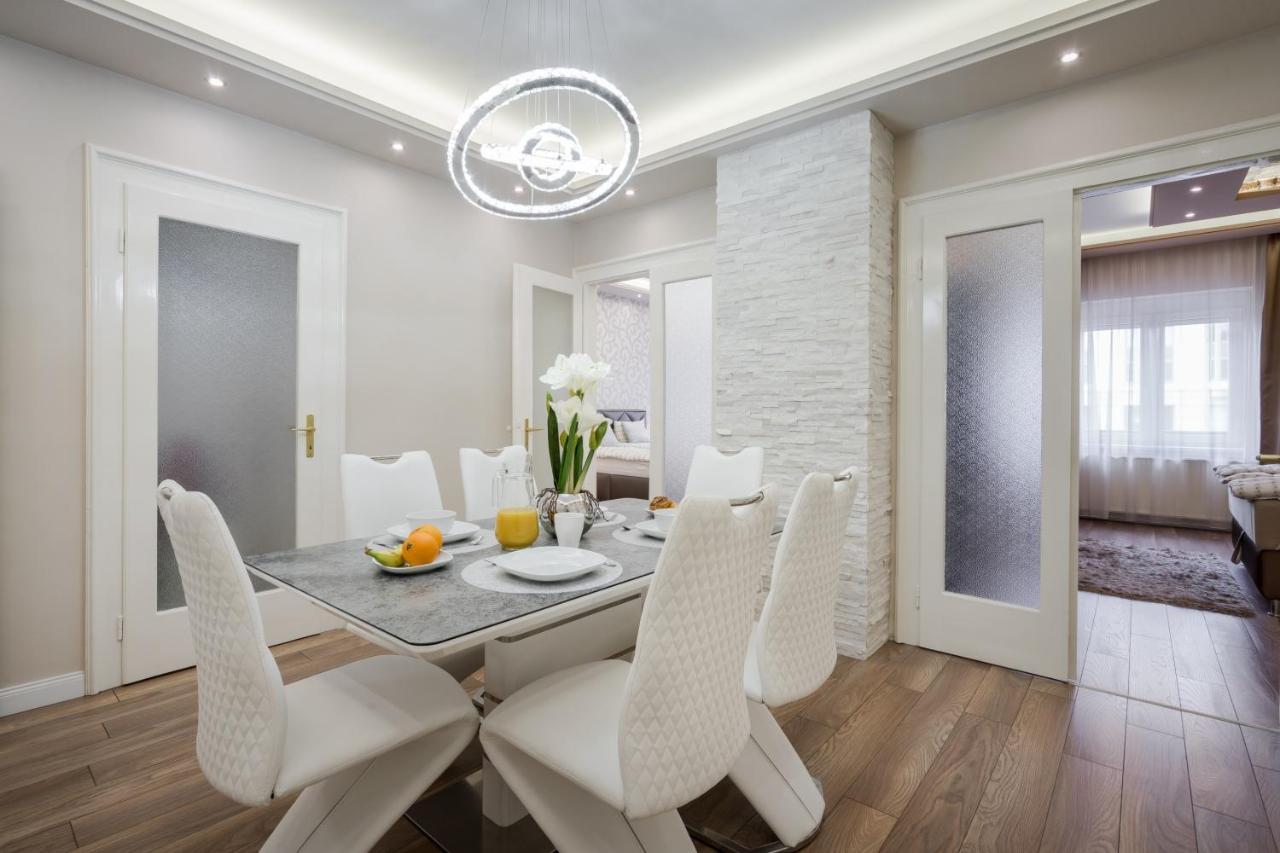 Bpr Ethereal Panoramic With A/c & Balcony Apartamento Budapest