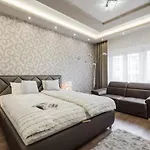 Bpr Ethereal Panoramic Suite With A/C & Balcony